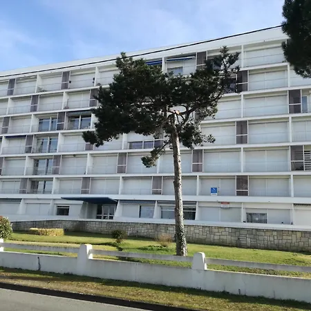 Oceanic Apartment